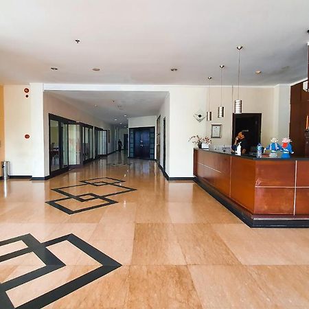 N hotel Tanah Abang Jakarta Bagian luar foto