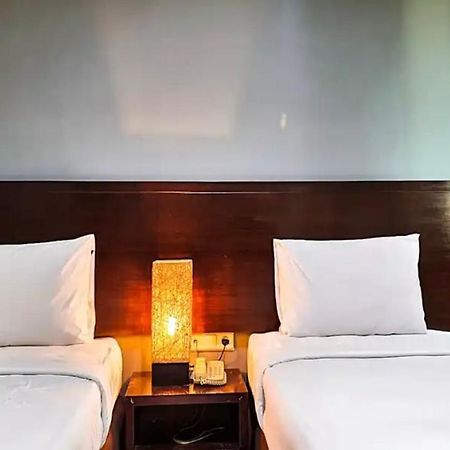 N hotel Tanah Abang Jakarta Bagian luar foto